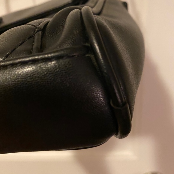 Guess bag - Picture 3 of 4